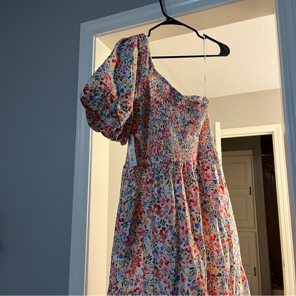 ARULA White Floral Off-Shoulder Puff Sleeve Dress